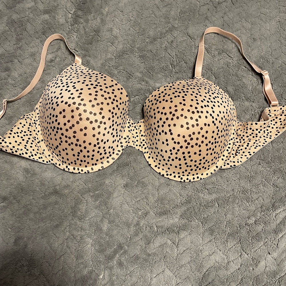 Peach & Black Polka Dots Push Up Bra 40D. Never Worn